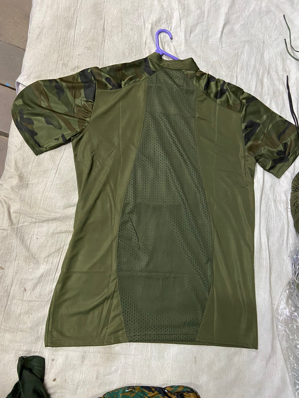 Army T-shirt with net in half Collar (Half)